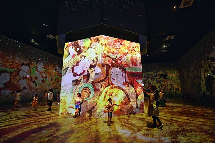 北京 アートフェスティバル 芸術 展示会 作品集 Beijing 2か国語 北京