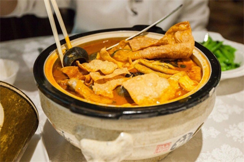 27 广西大厦那兰酒楼-酸笋田螺鸭掌煲.jpg